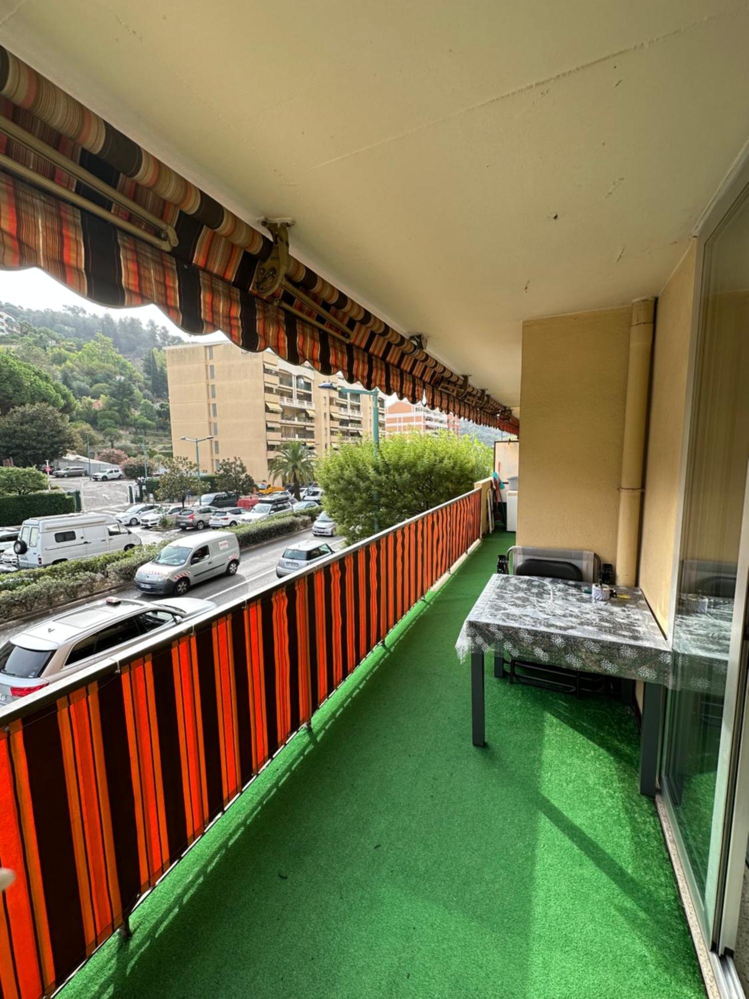 Apartment 3 Pieces -